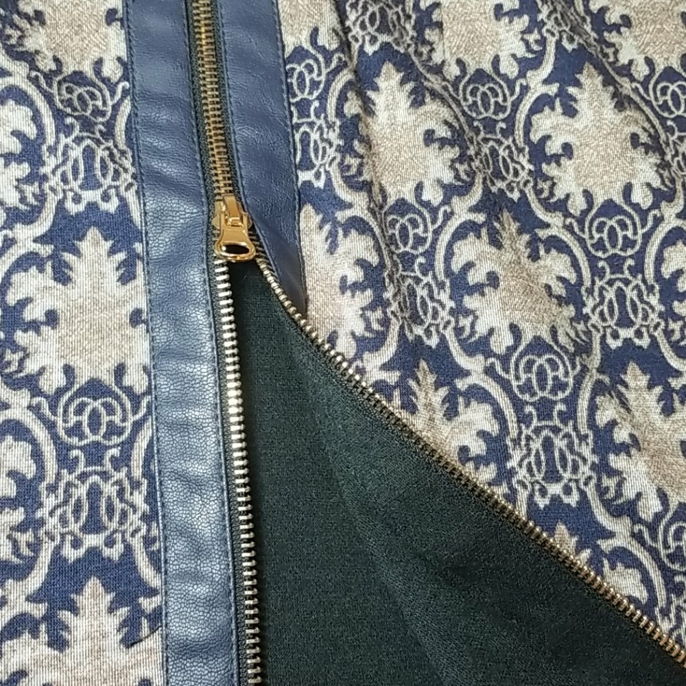 Dress - Picture 10 of 12